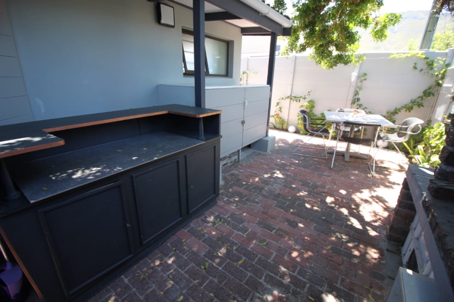 2 Bedroom Property for Sale in Vermont Western Cape